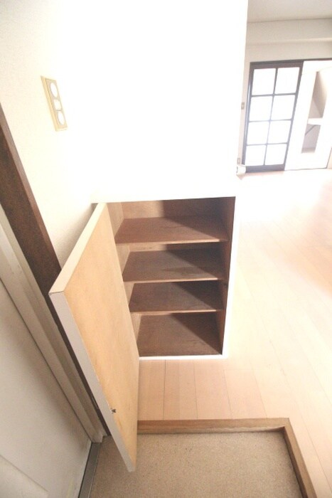 物件内観写真16　(靴箱)