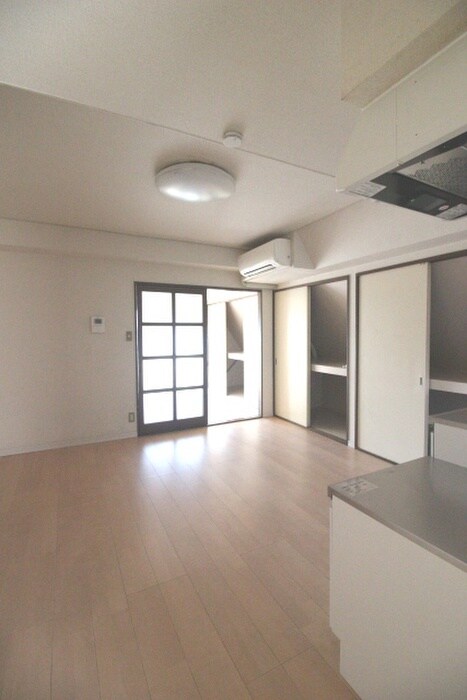 物件内観写真18　(廊下)