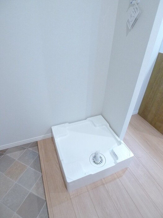 物件内観写真17　(洗濯機置場)