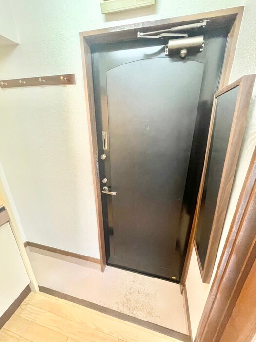 物件内観写真14　(玄関)