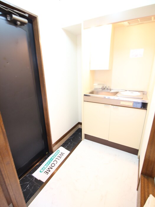 物件内観写真15　(玄関)