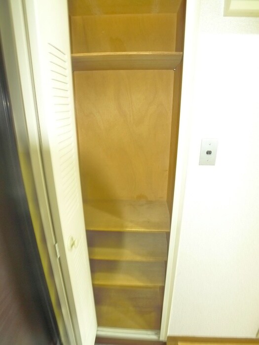 物件内観写真9　(靴箱)