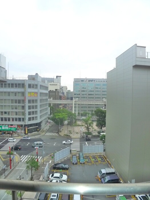 物件内観写真16　(室内からの展望)