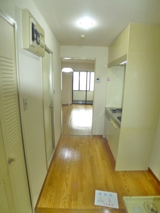 物件内観写真17　(廊下)