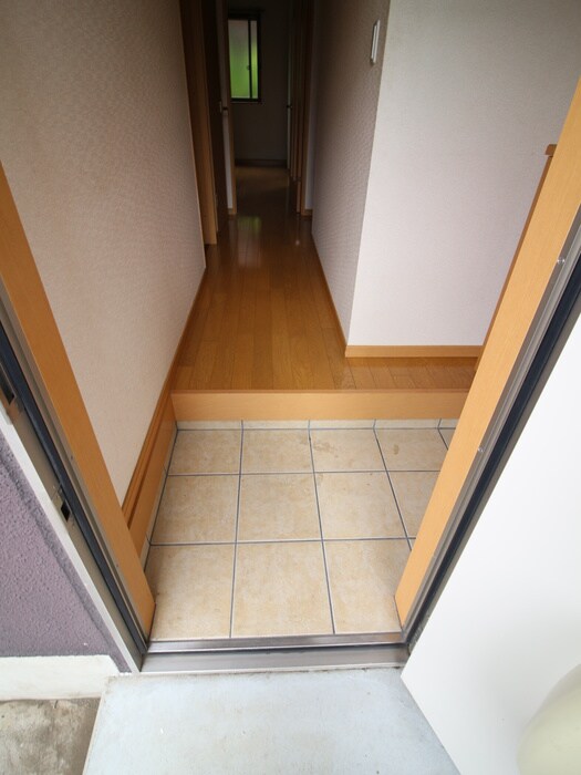 物件内観写真17　(玄関)