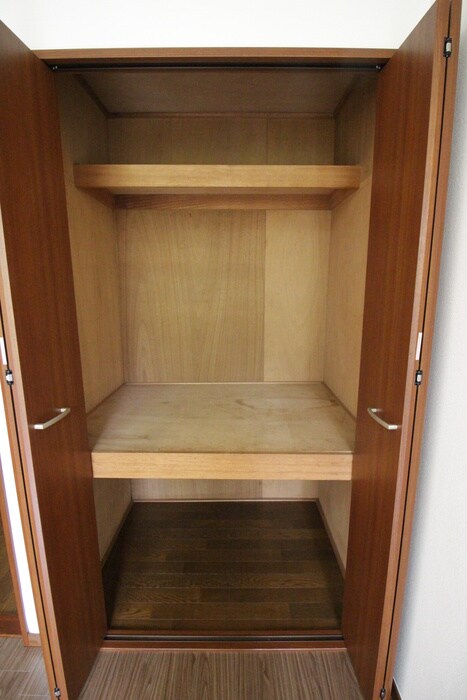 物件内観写真12　(収納)