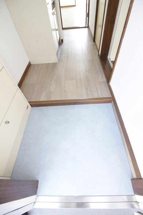 物件内観写真14　(玄関)