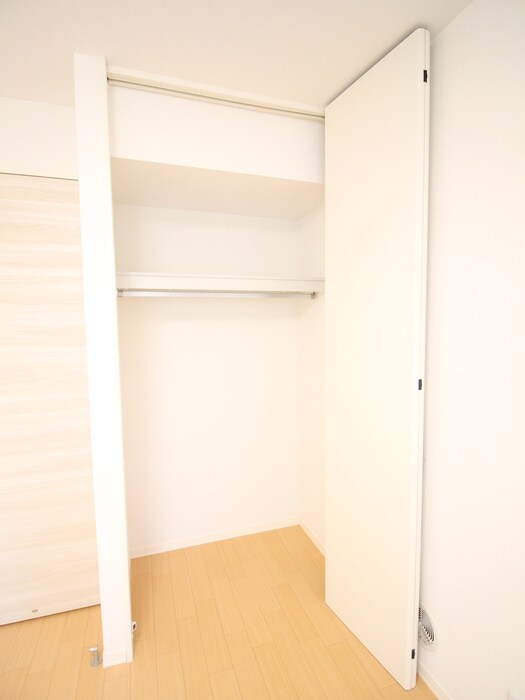 物件内観写真6　(収納)