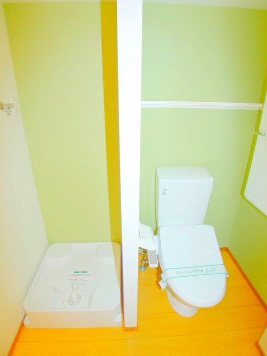 物件内観写真17　(洗濯機置場)