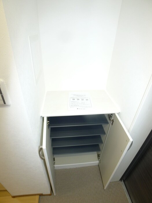 物件内観写真17　(靴箱)