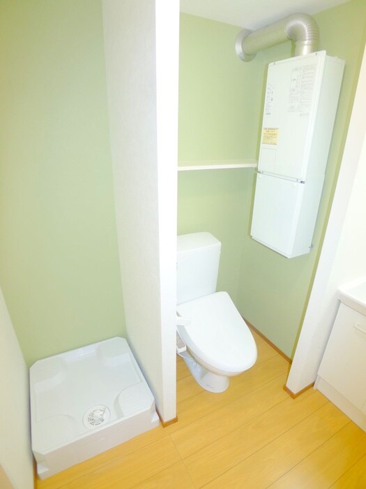 物件内観写真19　(洗濯機置場)