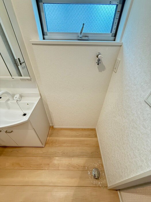 物件内観写真17　(洗濯機置場)