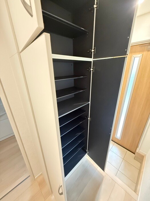 物件内観写真18　(靴箱)