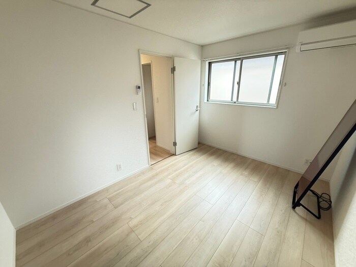 物件内観写真19　(居室)