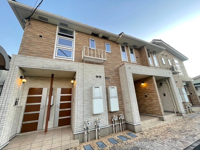 物件外観写真1　(外観写真)