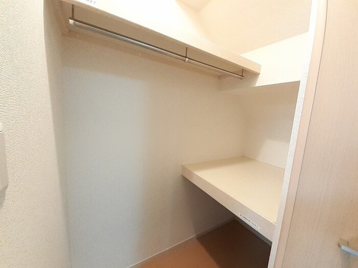 物件内観写真15　(収納)