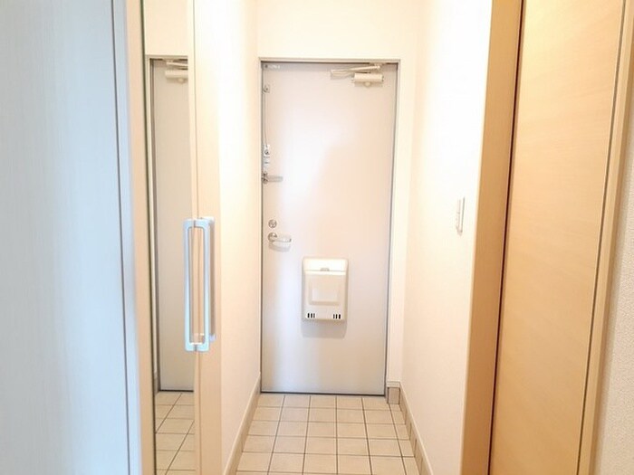 物件内観写真17　(玄関)