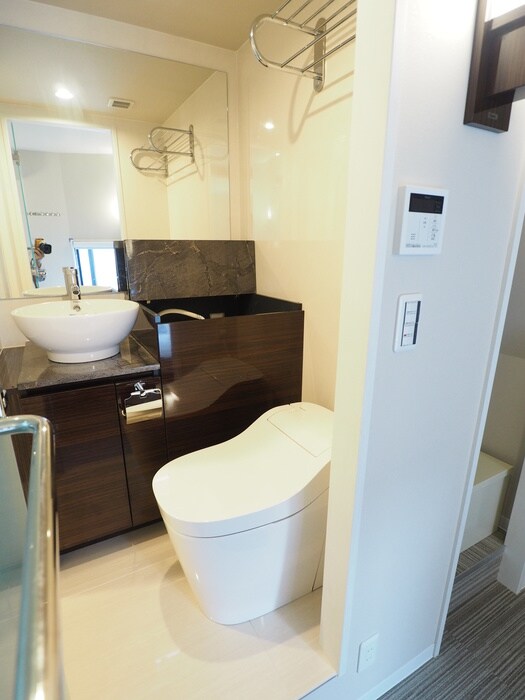 物件内観写真8　(洗面)