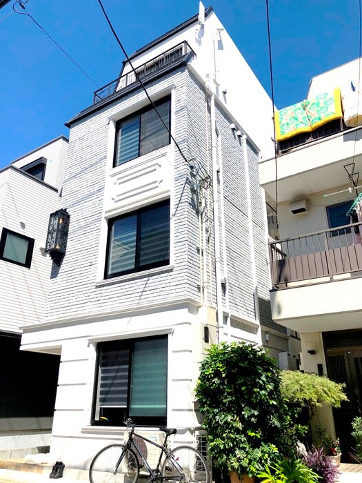 ＥＣＬＵＳＥ　ＴＯＧＯＳＨＩの外観写真