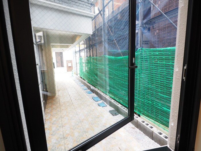 物件内観写真22　(室内からの展望)