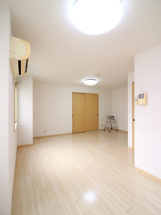 物件内観写真18　(居室)