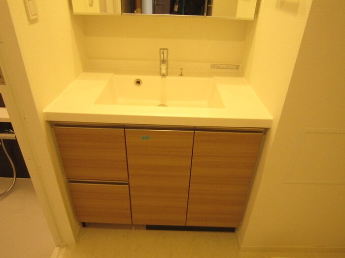 物件内観写真8　(洗面)