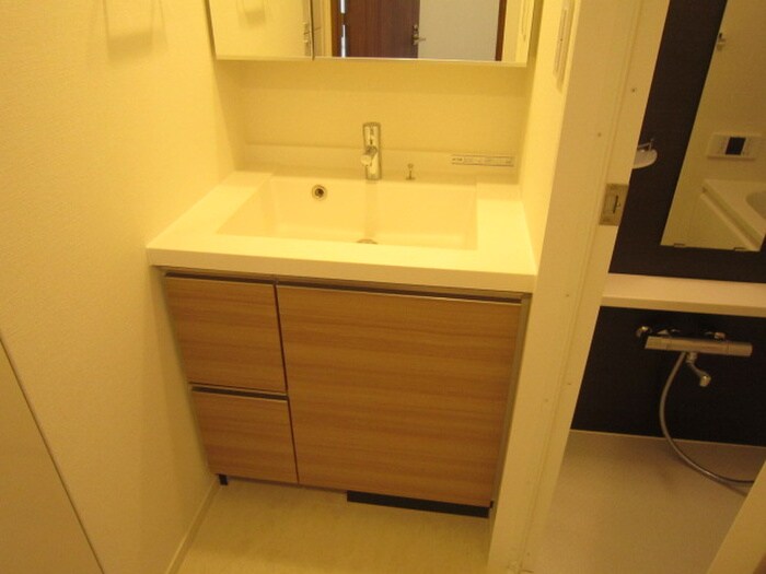 物件内観写真12　(洗面)