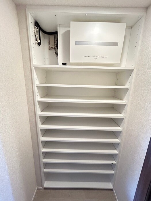 物件内観写真17　(靴箱)