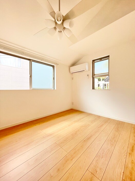 物件内観写真1　(居室)