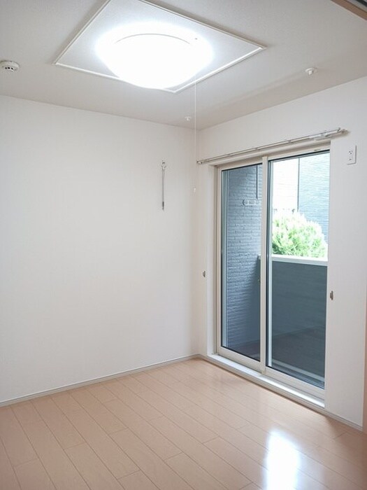 物件内観写真11　(居室)