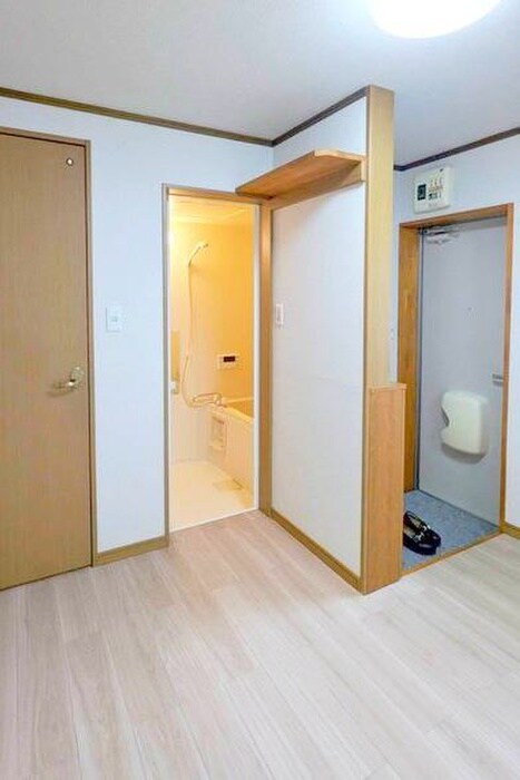 物件内観写真15　(廊下)