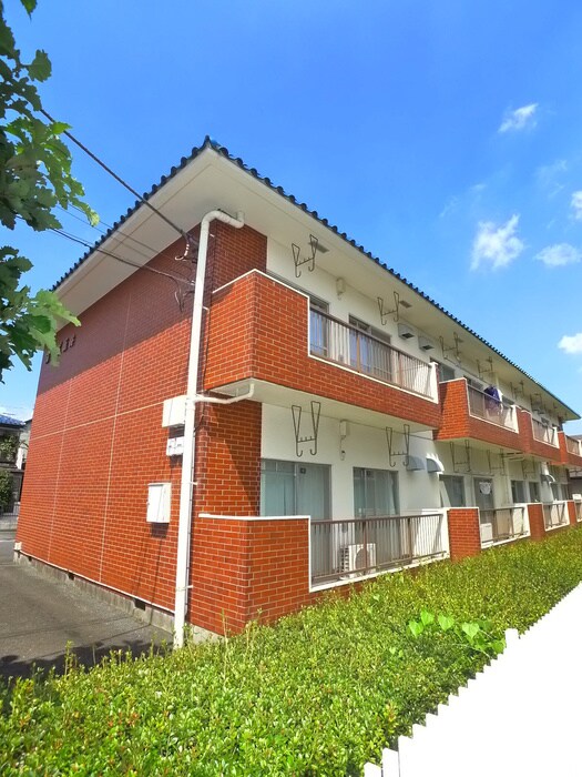 物件外観写真4　(エントランス部分)