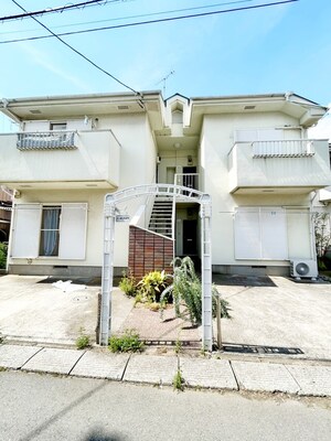 ヒーボンハイツ外観写真