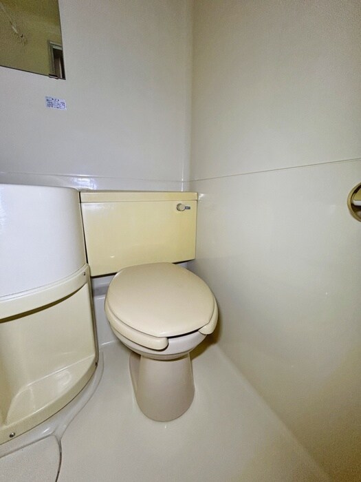 物件内観写真16　(トイレ)