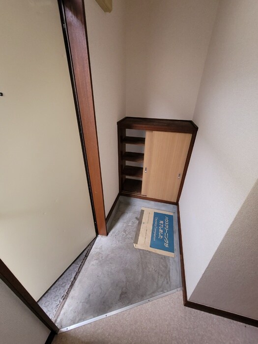 物件内観写真15　(玄関)