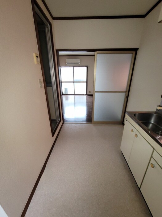 物件内観写真20　(廊下)