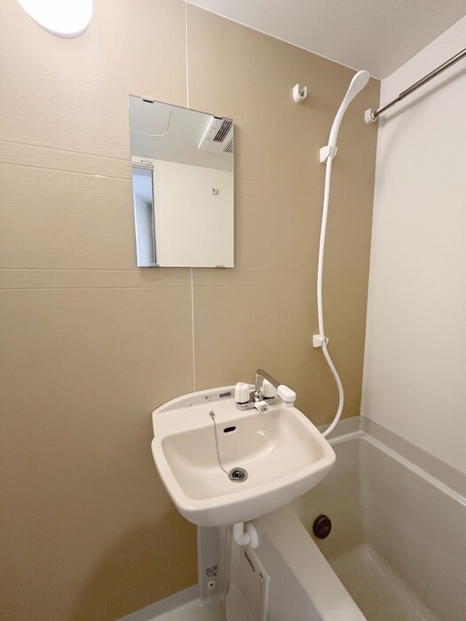 物件内観写真10　(洗面)