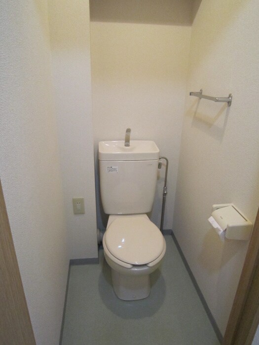 物件内観写真16　(トイレ)