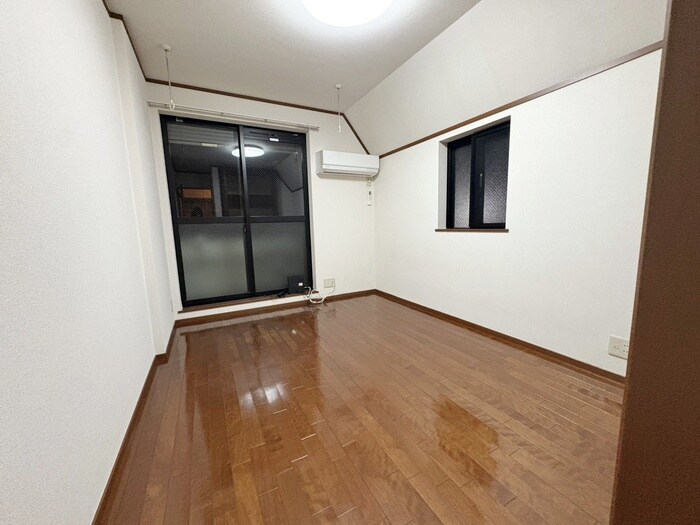 物件内観写真10　(居室)