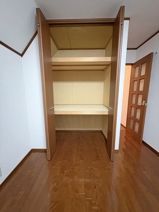 物件内観写真11　(収納)