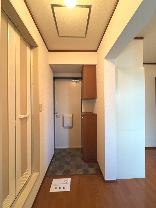 物件内観写真22　(玄関)