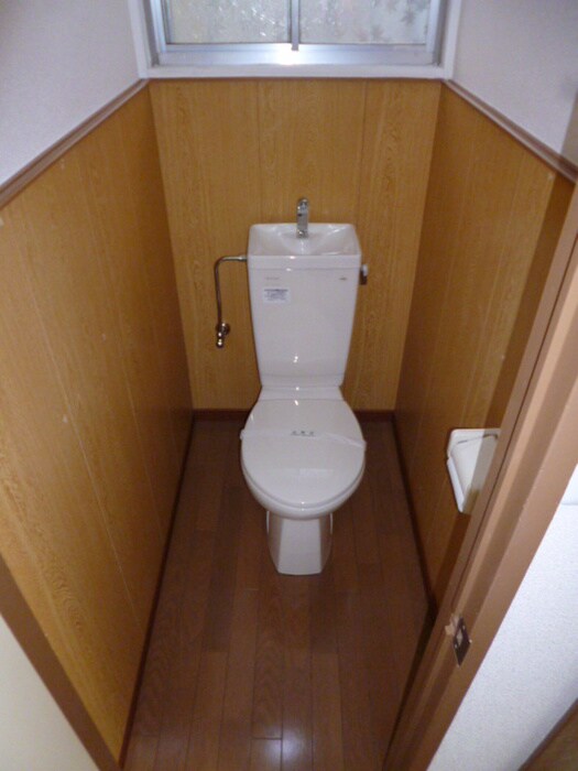 物件内観写真14　(トイレ)