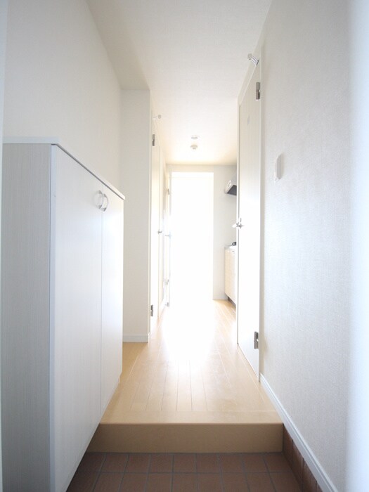 物件内観写真14　(玄関)