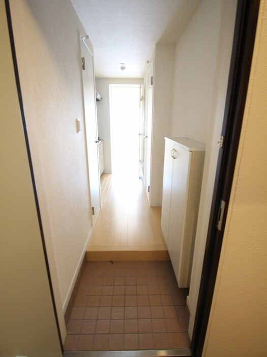 物件内観写真18　(玄関)