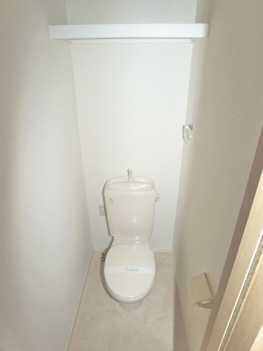 物件内観写真14　(洗濯機置場)