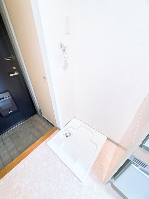 物件内観写真13　(洗濯機置場)