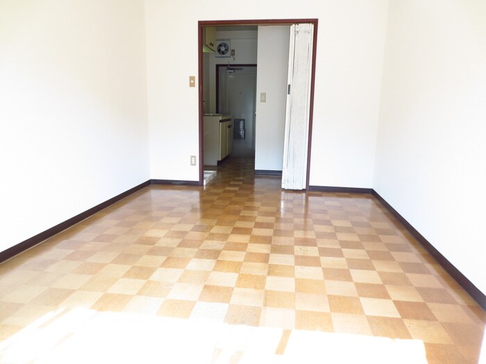 物件内観写真8　(居室)