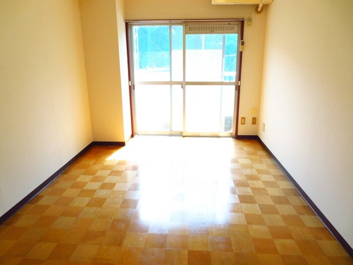 物件内観写真13　(居室)