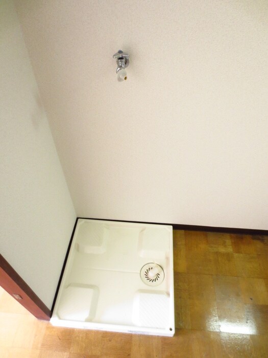 物件内観写真15　(洗濯機置場)