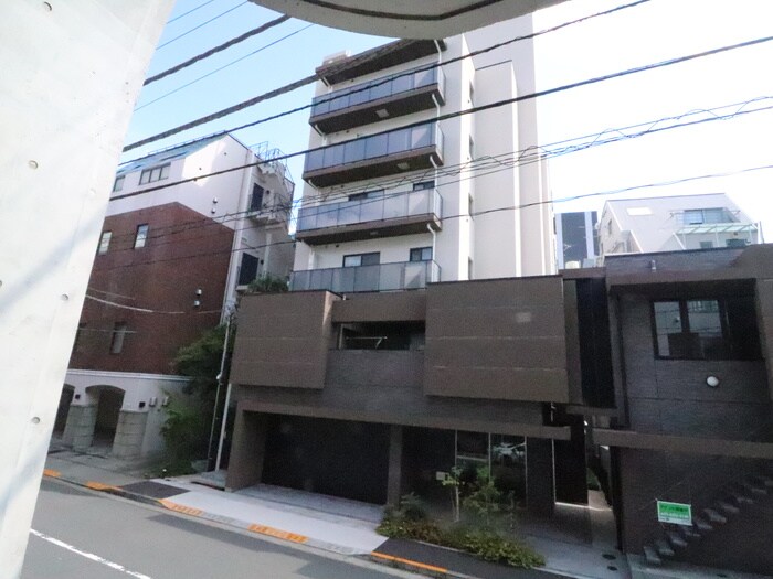 物件内観写真18　(室内からの展望)